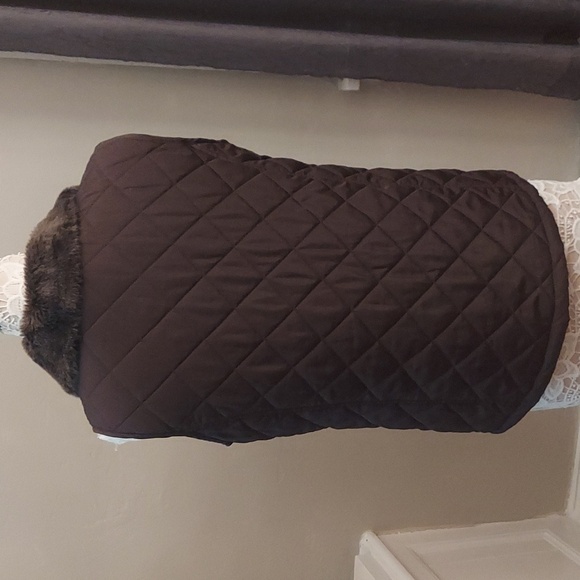DEBBIE MORGAN Brown Quilted Zipper Front Sleeveless Vest - Picture 6 of 10